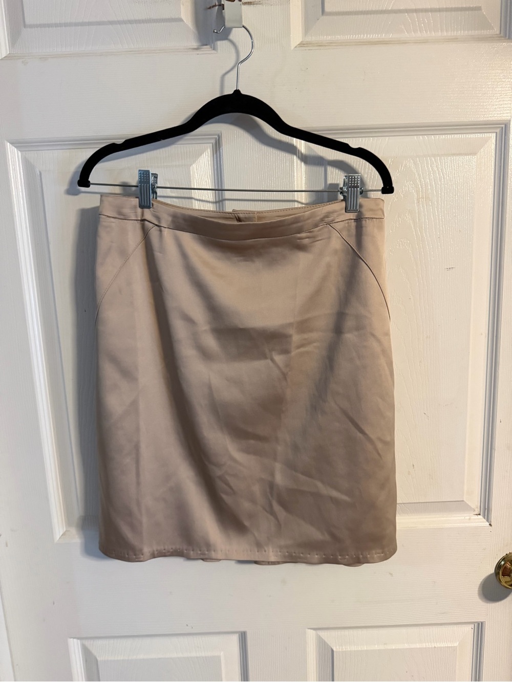 Alberto Makali Light Beige Silky Straight Knee Length Skirt